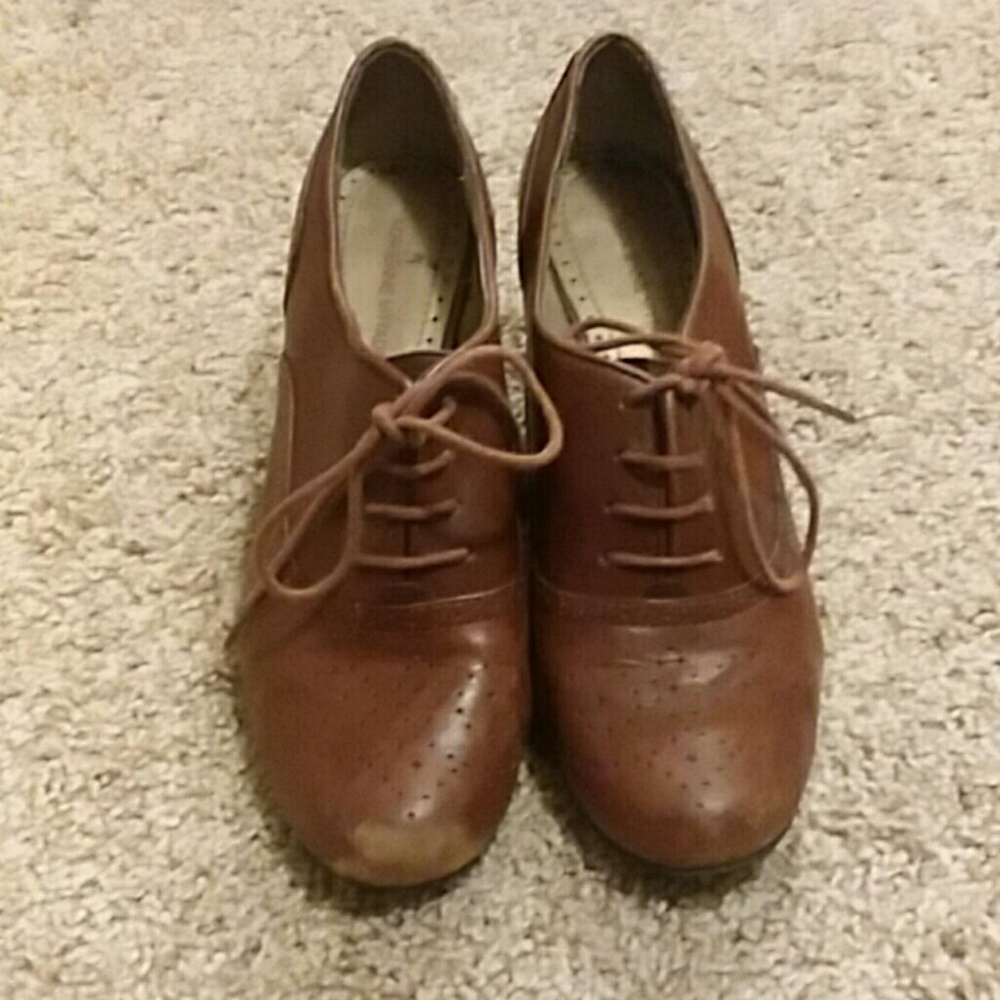 Leather kitten heel lace up booties